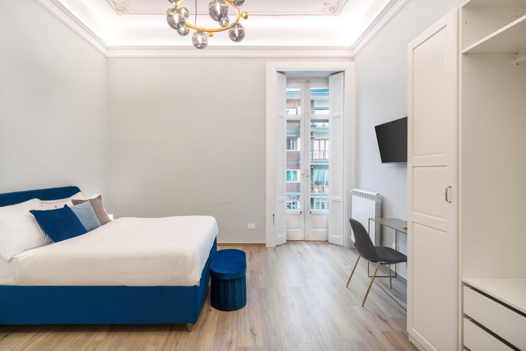 Palazzo Galeoni Luxury Suites ซาแลร์โน ภายนอก รูปภาพ